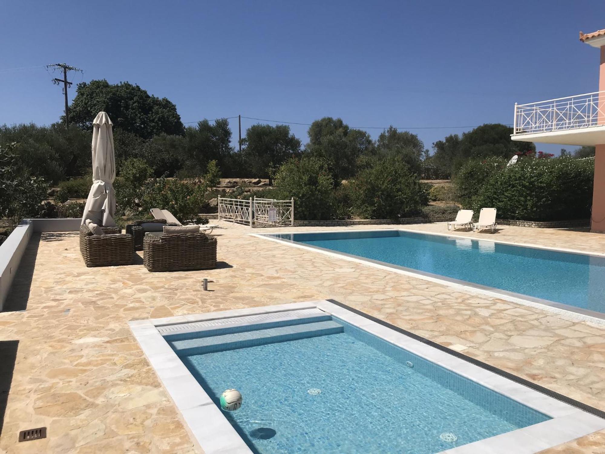Luxurious Villa In Peloponnese With Swimming Pool Kamária Екстериор снимка